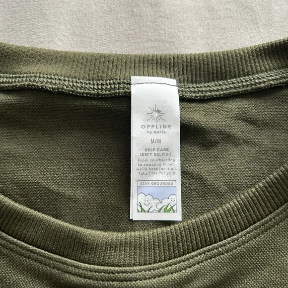 Aerie Offline Long Sleeve Cropped Top - Picture 4 of 8